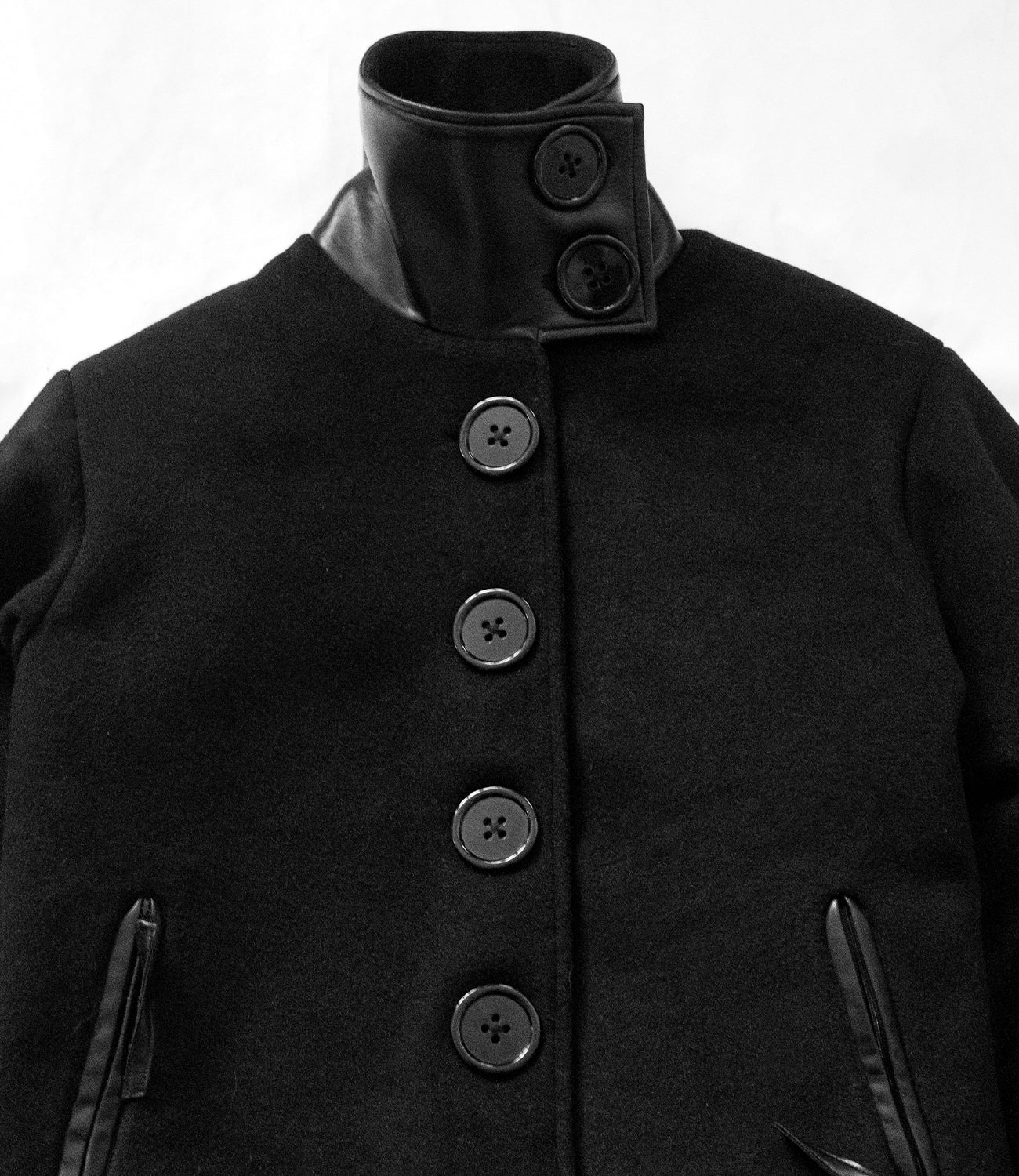 LEATHE NECKED__COAT