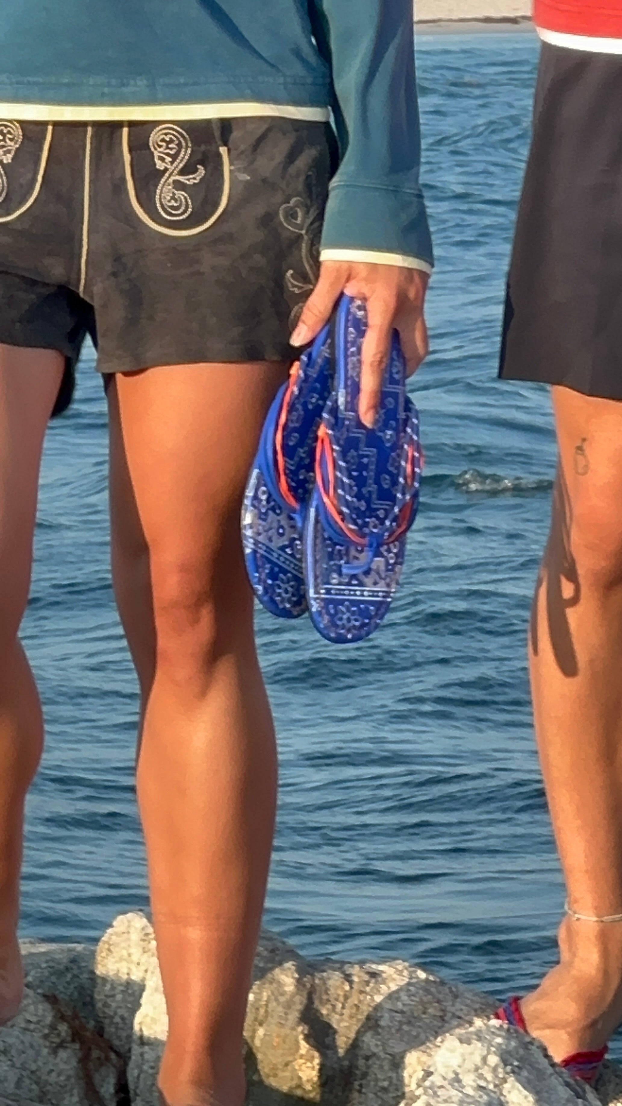 PERSIAN RUG 'flip flops' blue